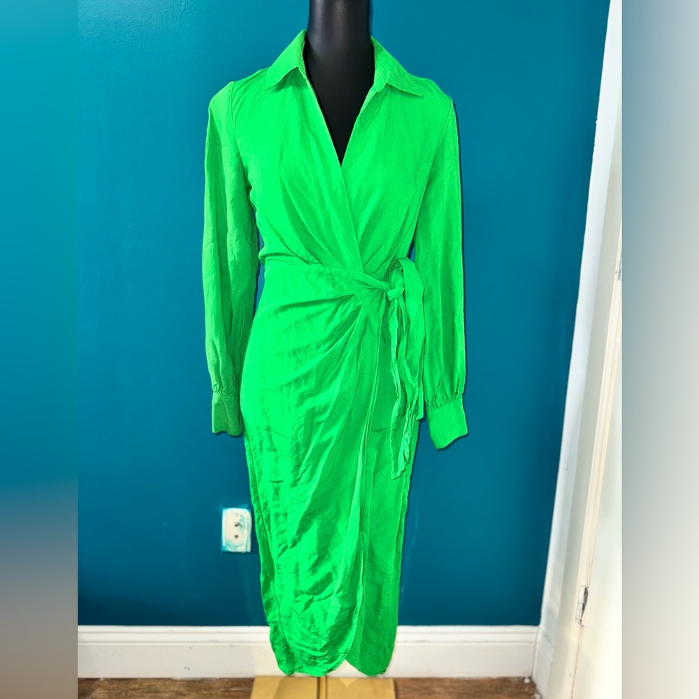 & Other Stories Vibrant Green Long Sleeve Dress